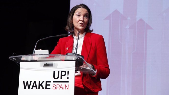 La ministra de Industria, Comercio y Turismo, Reyes Maroto en el en el foro 'Wake Up! Spain', organizado por 'El Español'.