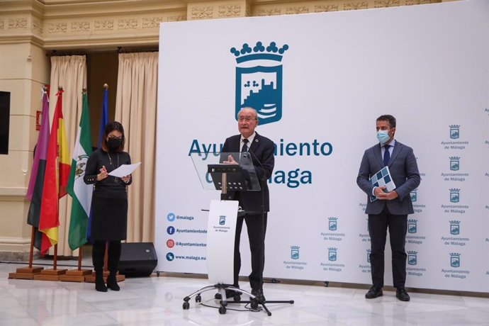 El alcalde de Málaga, Francisco de la Torre en rueda de prensa para informar de acurdos de la junta de gobierno