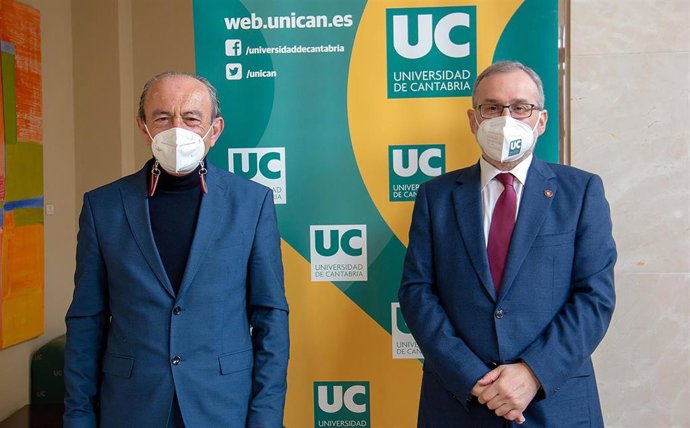 Archivo - El consejero de Industria, Turismo, Innovación, Transporte y Comercio, Javier López Marcano, se reúne con el rector de la UC, Ángel Pazos