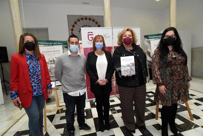 Acto de presentación del libro 'Buscando la redención. Las luchas por la tierra en Andalucía: Reforma agraria, lucha de clases y represión franquista en Láchar'