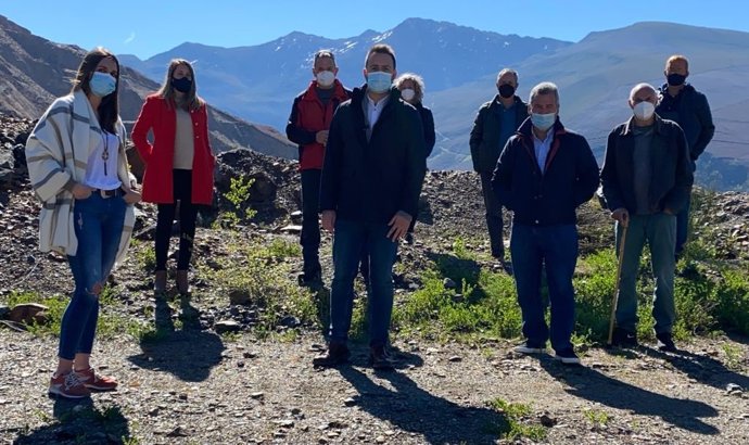 Visita del PP a Tormaleo