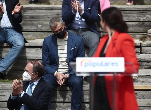 Toni Cantó y la presidenta de la Comunidad de Madrid, Isabel Díaz Ayuso