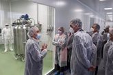 Foto: La empresa española HIPRA prevé producir 400 millones de dosis de su vacuna Covid-19 durante el 2022