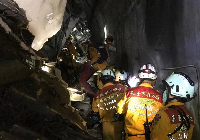 Descarrilamiento de un tren en Taiwán