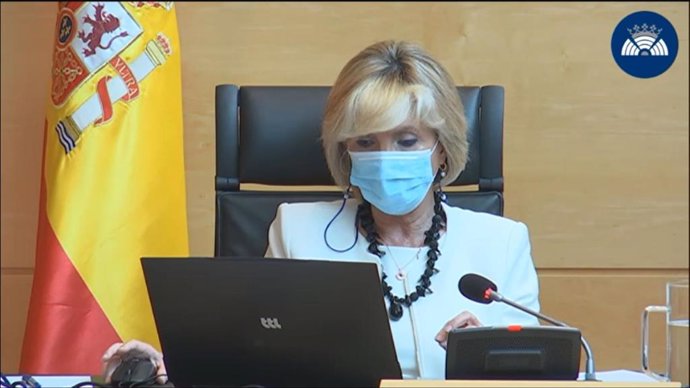 La consejera de Sanidad, Verónica Casado, comparece en la Comisión de Sanidad de las Cortes.