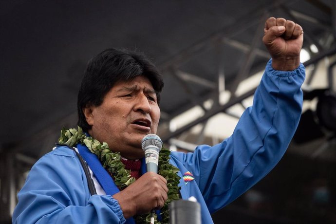 El expresidente de Bolivia Evo Morales interviene en el acto del 26 aniversario de la fundación del Movimiento Al Socialismo (MAS). 