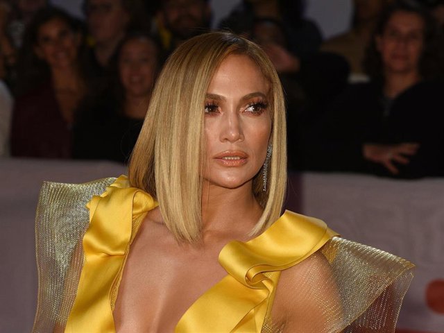JENNIFER LOPEZ