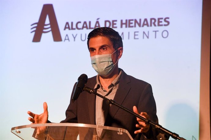 Archivo - El alcalde de Alcalá de Henares, Javier Rodríguez Palacios