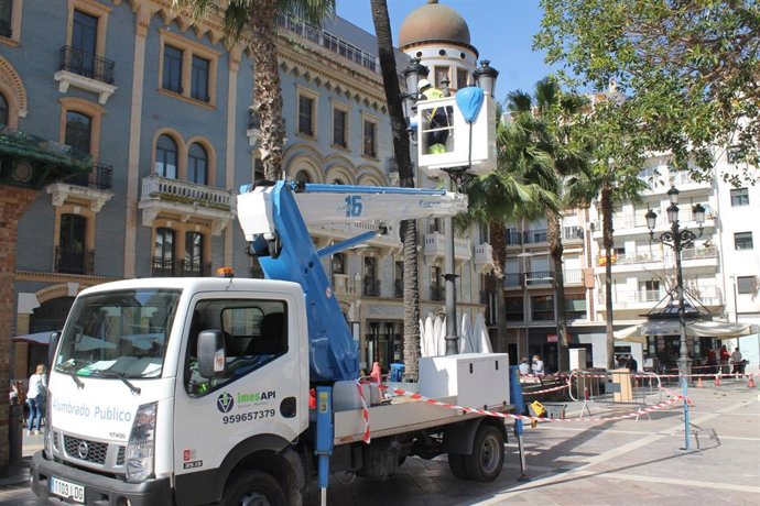 Alumbrado de Plaza de las Monjas.