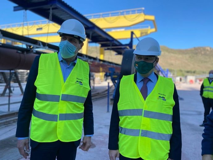 Los diputados de VOX Pedro Fernández y Santiago Morón visitan las obras del embalse de Mularroya.