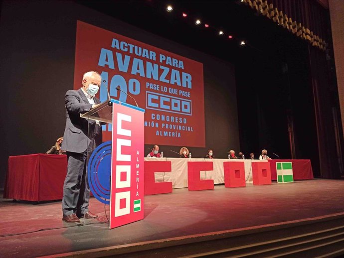 El subdelegado del Gobierno de España en Almería, Manuel de la Fuente Arias, este sábado en el congreso de CCOO.