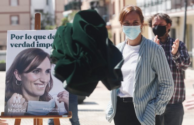 La candidata de Más Madrid a la Presidencia de la Comunidad de Madrid, Mónica García, durante un acto del partido en Alcorcón a 17 de abril de 2021, en Madrid (España). 