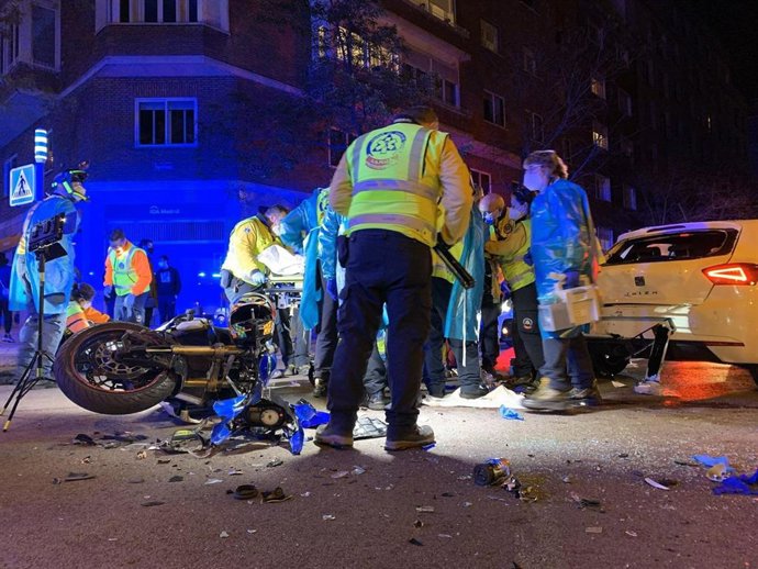 Emergencias Madrid atienden al motorista