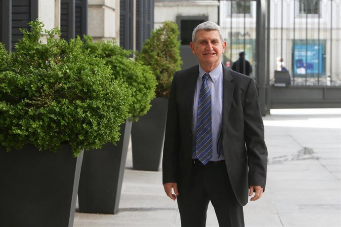 El periodista y catedrático, José Manuel Pérez Tornero, a su llegada a la toma de posesión como presidente de RTVE en el Salón de Pasos Perdidos del Congreso de los Diputados, en Madrid, (España), a 26 de marzo de 2021. El candidato, previamente pactado