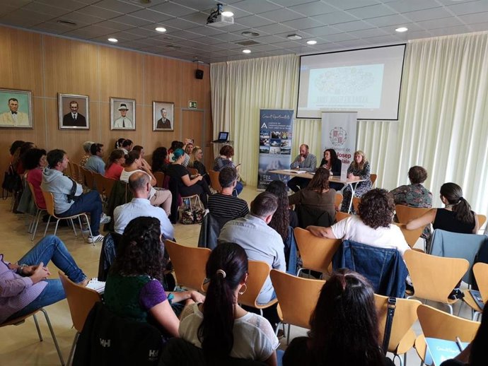 Sesión de formación a emprendedores.