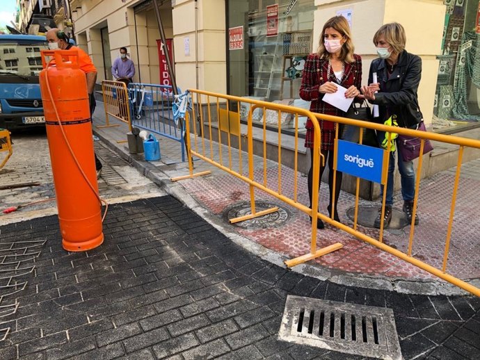 Nuevo pavimento de la calle Abén Humeya.