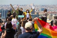 Mónica García contesta al reto de Ayuso que lleva corriendo desde los 10 años y que ella ve pacientes, no maniquíes