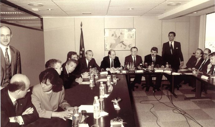 Imatge de la inauguració de la Representació de la Comissió Europea a Catalunya i les Illes Balears, en 1991