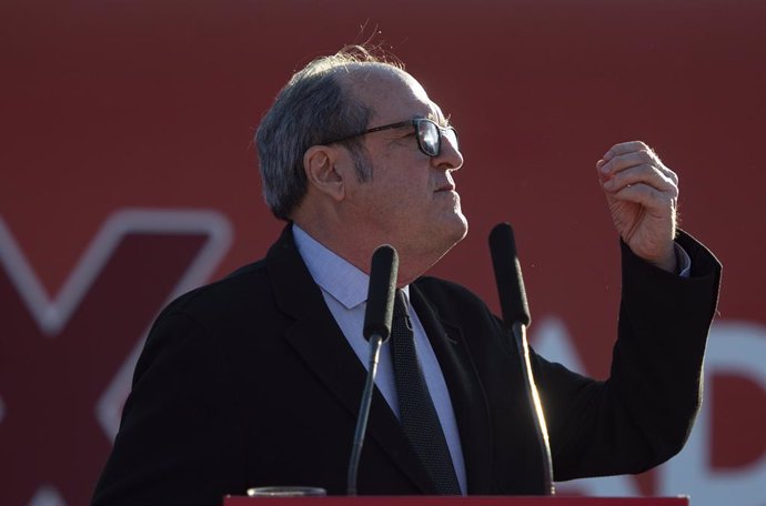 El candidato del PSOE a la Presidencia de la Comunidad de Madrid, Ángel Gabilondo, durante un acto del partido en el distrito de Hortaleza, a 17 de abril de 2021, en Madrid (España). Este domingo 18 de abril comenzará de forma oficial la campaña elector