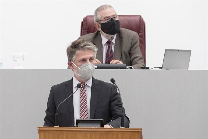 El diputado del PP, Víctor Martínez-Carrasco