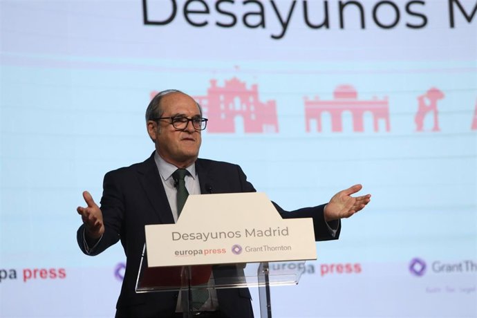 El candidato del PSOE a la Presidencia de la Comunidad de Madrid, Ángel Gabilondo, interviene en un Desayuno Madrid de Europa Press, a 19 de abril de 2021, en el Auditorio "El Beatriz Madrid", Madrid, (España).