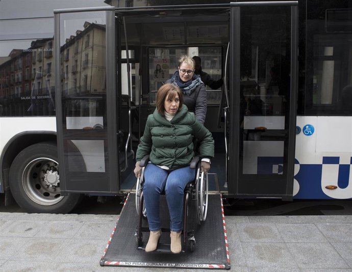 Archivo - Campaña de declaración de la renta de Predif.