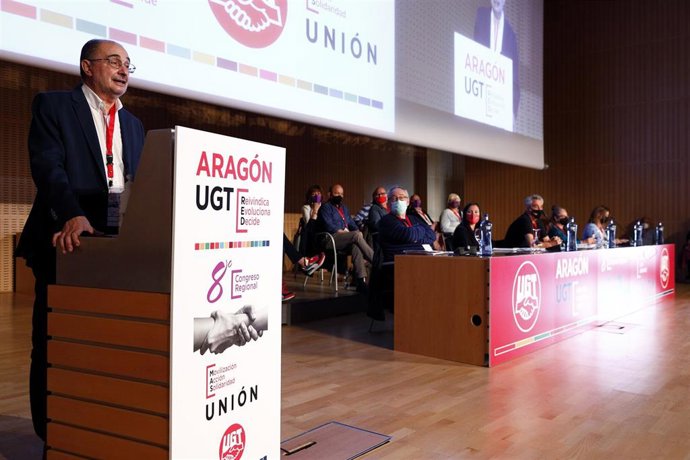 El presidente de Aragón durante su intervención en el Congreso de UGT Aragón.