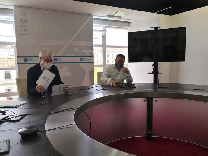 Comparecencia de Francisco Conde y José Antonio Zan después de la reunión