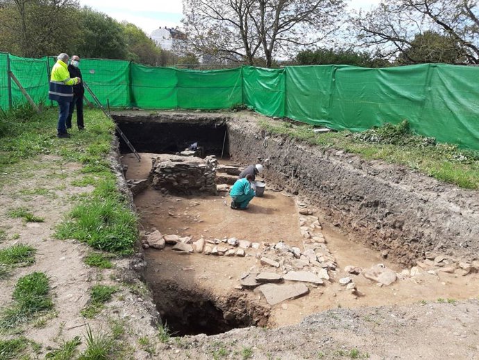 Restos de una domus romana hallados en el barrio del Carmen de Lugo.