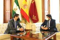 Moreno lamenta que no haya "una fecha concreta" para la "fundamental" conexión vía AVE entre Almería y Murcia