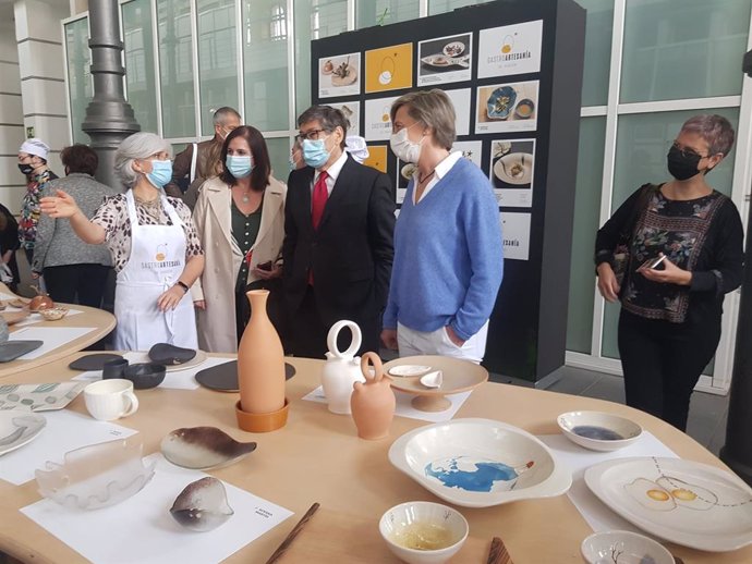 Aliaga considera que la artesanía, gastronomía y diseño son tres actividades "clave" en el desarrollo de Aragón.