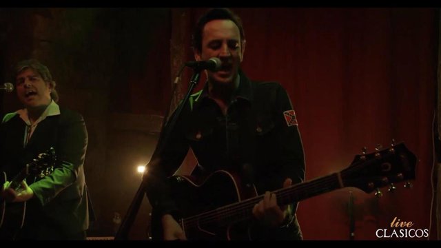 El guitarrista y compositor Igor Paskual, en su concierto desde la Sala Los Clásicode Cuenca