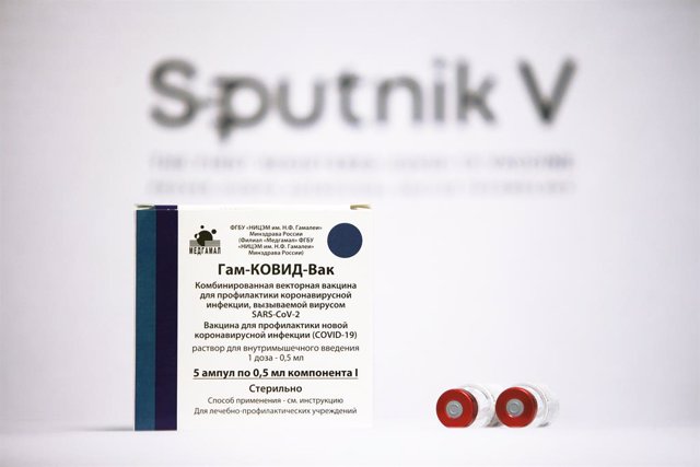 Caja con dosis de la vacuna Sputnik V