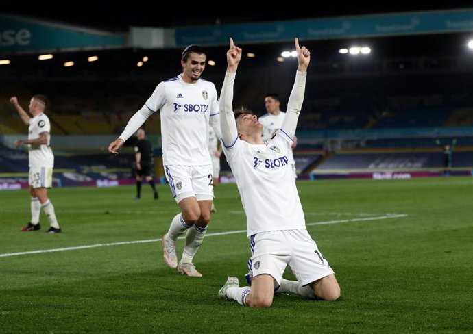 19 April 2021, United Kingdom, Leeds: Leeds United's Diego Llorente celebrates scoring his side's first goal during the English Premier League soccer match between Leeds United and Liverpool at Elland Road. Photo: Lee Smith/PA Wire/dpa