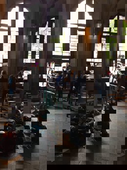 Estudiantes ocupan el edificio histórico de la UB en Barcelona.