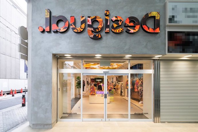 Nueva tienda Desigual en Osaka