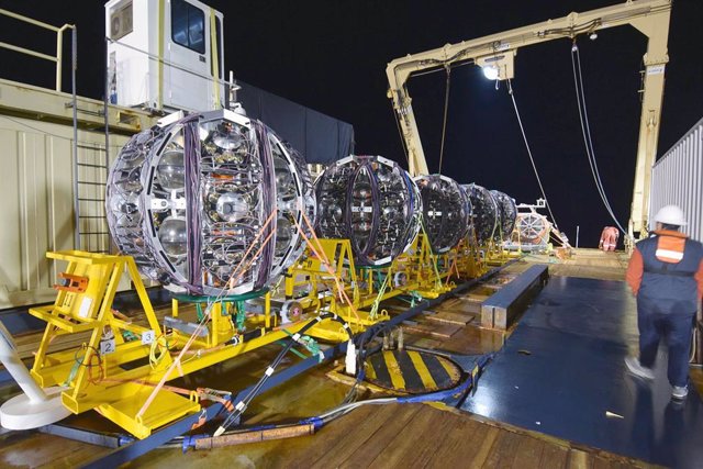 El telescopio de neutrinos KM3NeT/ARCA