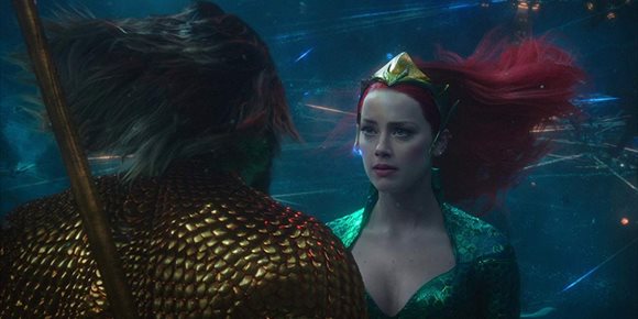 5. Amber Heard confirma su regreso como Mera en Aquaman 2 con una foto en el set de rodaje