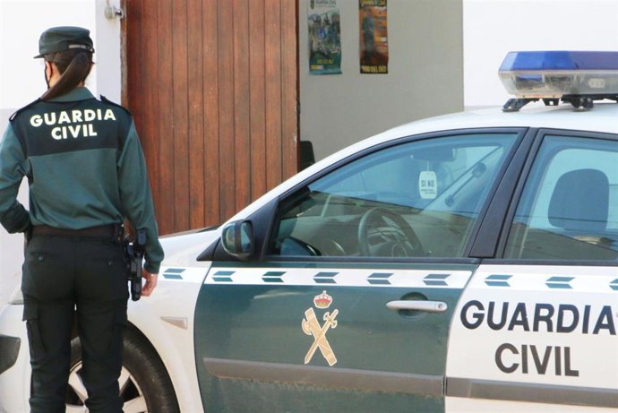 Sucesos.- La Guardia Civil investiga un atraco en Ibiza y la posibilidad de que hubiera disparos