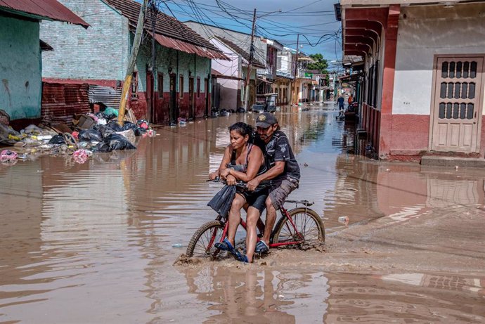 Archivo - Inundaciones tras el paso de los huracanes 'Eta' e 'Iota' por Honduras.