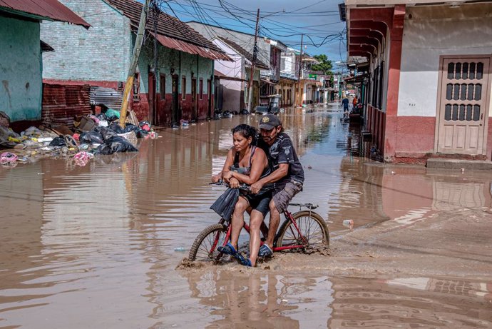 Archivo - Inundaciones tras el paso de los huracanes 'Eta' e 'Iota' por Honduras.