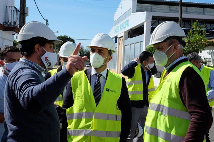 Javier Millán se reúne con el alcalde de Bollullos y visita las obras ejecutadas con cargo al PFEA