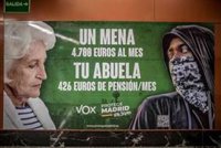Iglesias denunciará a la Junta Electoral la propaganda "nazi" de Vox que compara pensiones con el gasto por mena