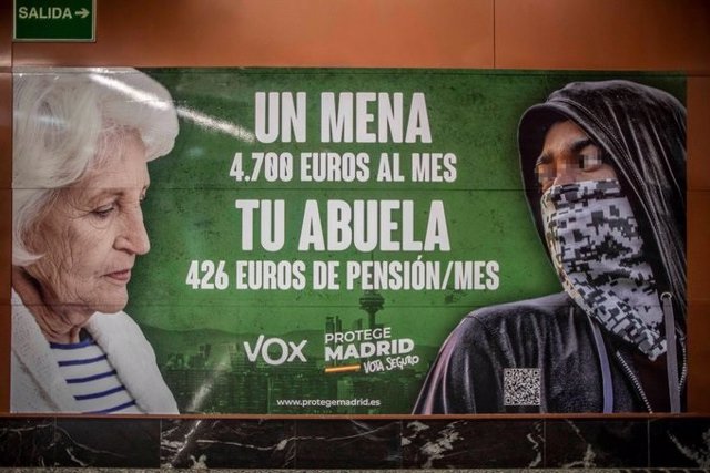 Pablo Iglesias denunciará a la Junta Electoral la propaganda "nazi" de Vox que compara pensiones con el gasto por mena