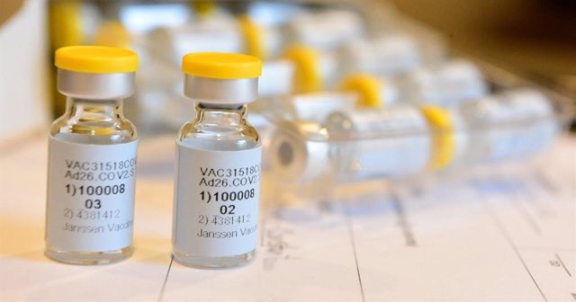 Archivo - Arxiu - Vacuna de Janssen contra la covid-19 d'una sola dosi.