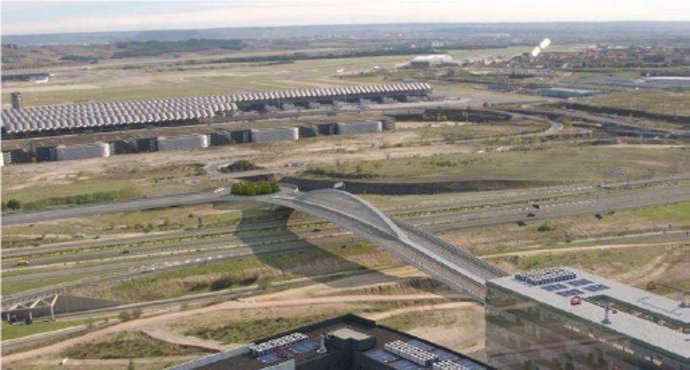 El puente que conectará el desarrollo de Valdebebas con la Terminal 4 del aeropuerto Adolfo Suárez Madrid Madrid-Barajas, que llevará por nombre el 'Puente de la Concordia'