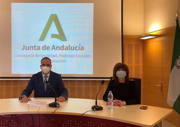 El delegado de Igualdad en Almería, Rafael Pasamontes