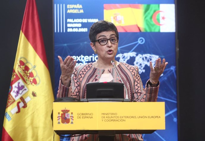 La ministra de Asuntos Exteriores, UE y Cooperación, Arancha González Laya, durante una rueda de prensa posterior a una reunión programada con su homólogo de argelia, en el Palacio de Viana, Madrid, (España), a 29 de marzo de 2021. El pasado 4 de marzo 