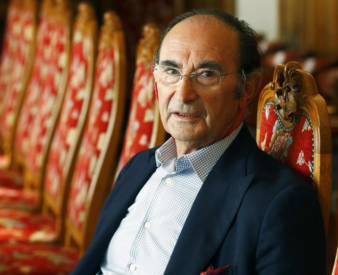 Archivo - El catedrático de Sociología y presidente del Real Instituto Elcano, Emilio Lamo de Espinosa, dirige esta semana en la UIMP el curso España y Europa en el mundo