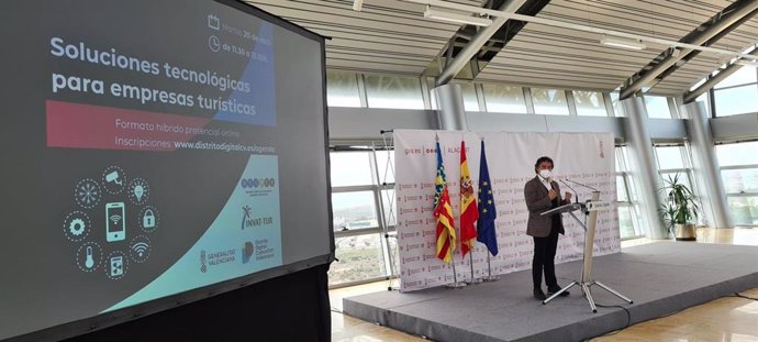 El secretario autonómico de Turisme ha inaugurado el encuentro 'Soluciones Tecnológicas para empresas turísticas', organizado por Distrito Digital Comunitat Valenciana e Invat.Tur